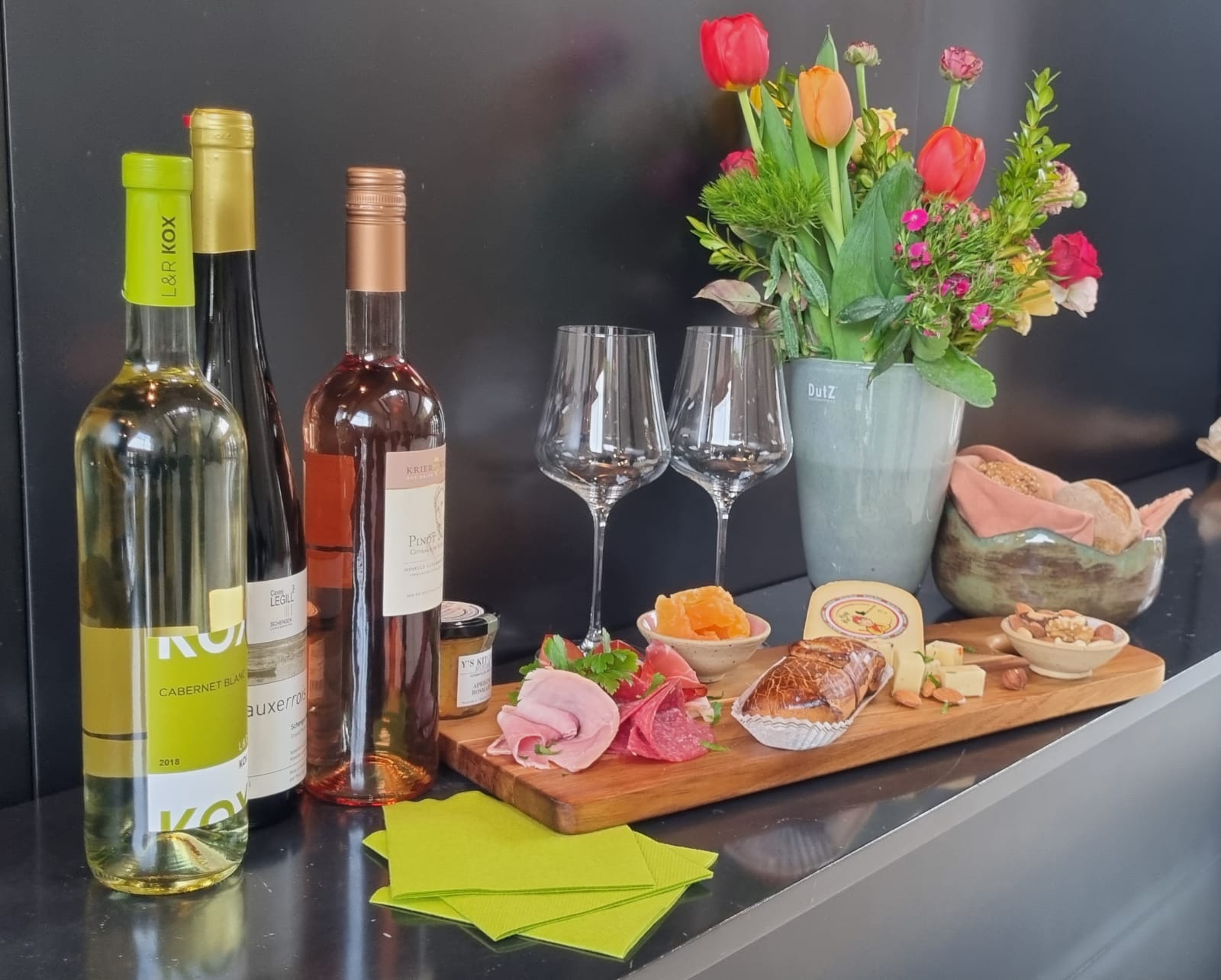 TASTE LOCAL – Your region in a box